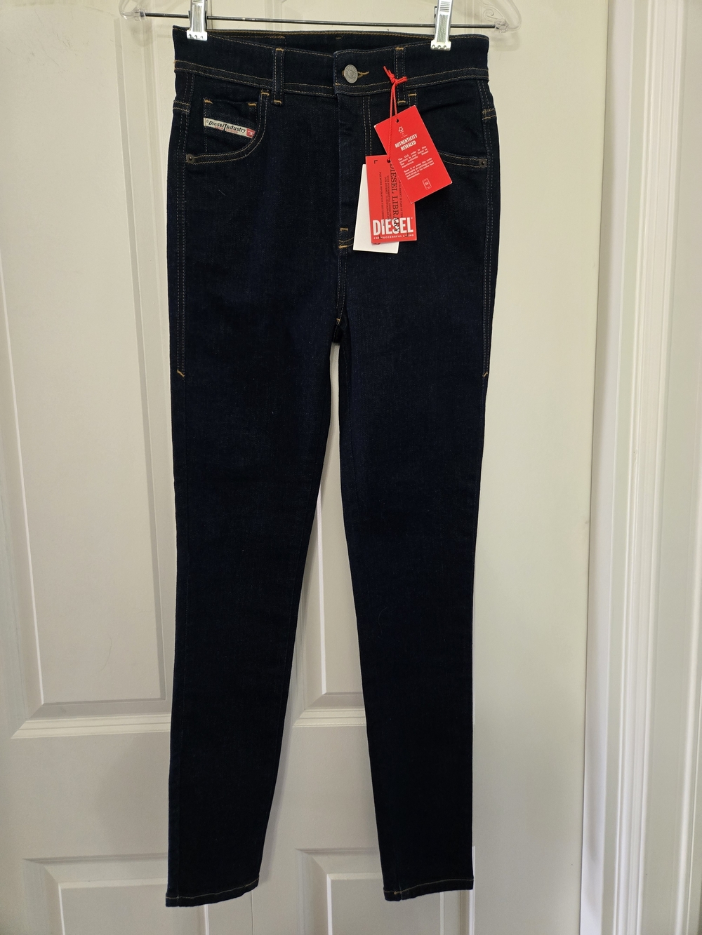 Diesel NWT 1984 Slandy Hise Waist Women's Dark Blue Super Skinny Jeans